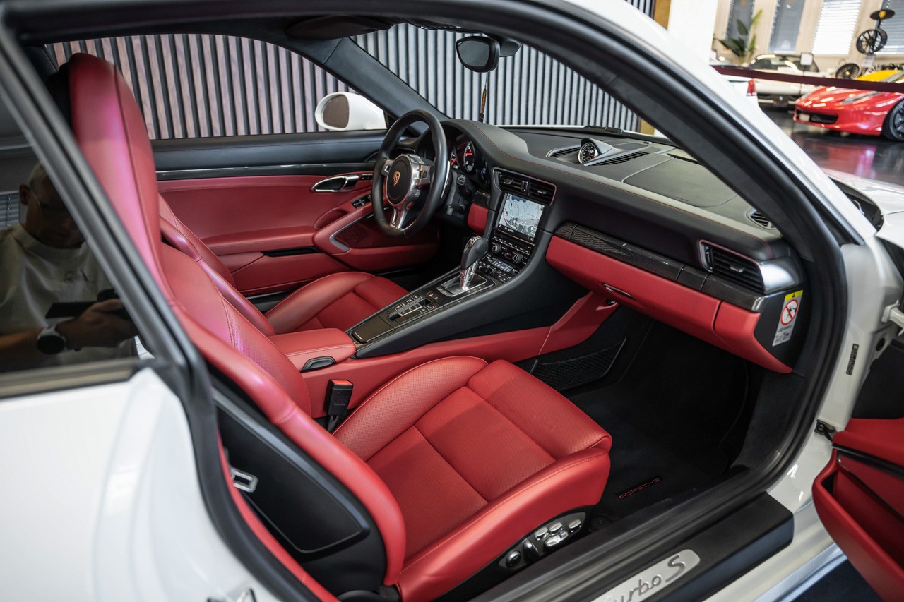 PORSCHE 911 Turbo S PDK-image-16