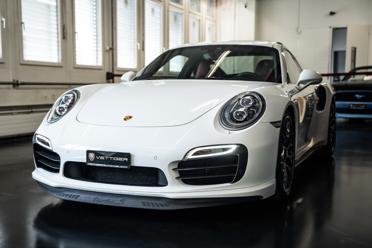 PORSCHE 911 Turbo S PDK-showroom-element-2