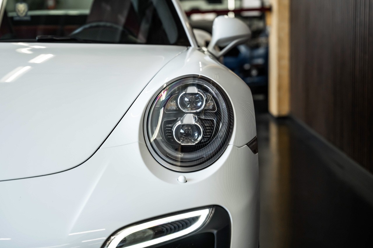 PORSCHE 911 Turbo S PDK-image-8