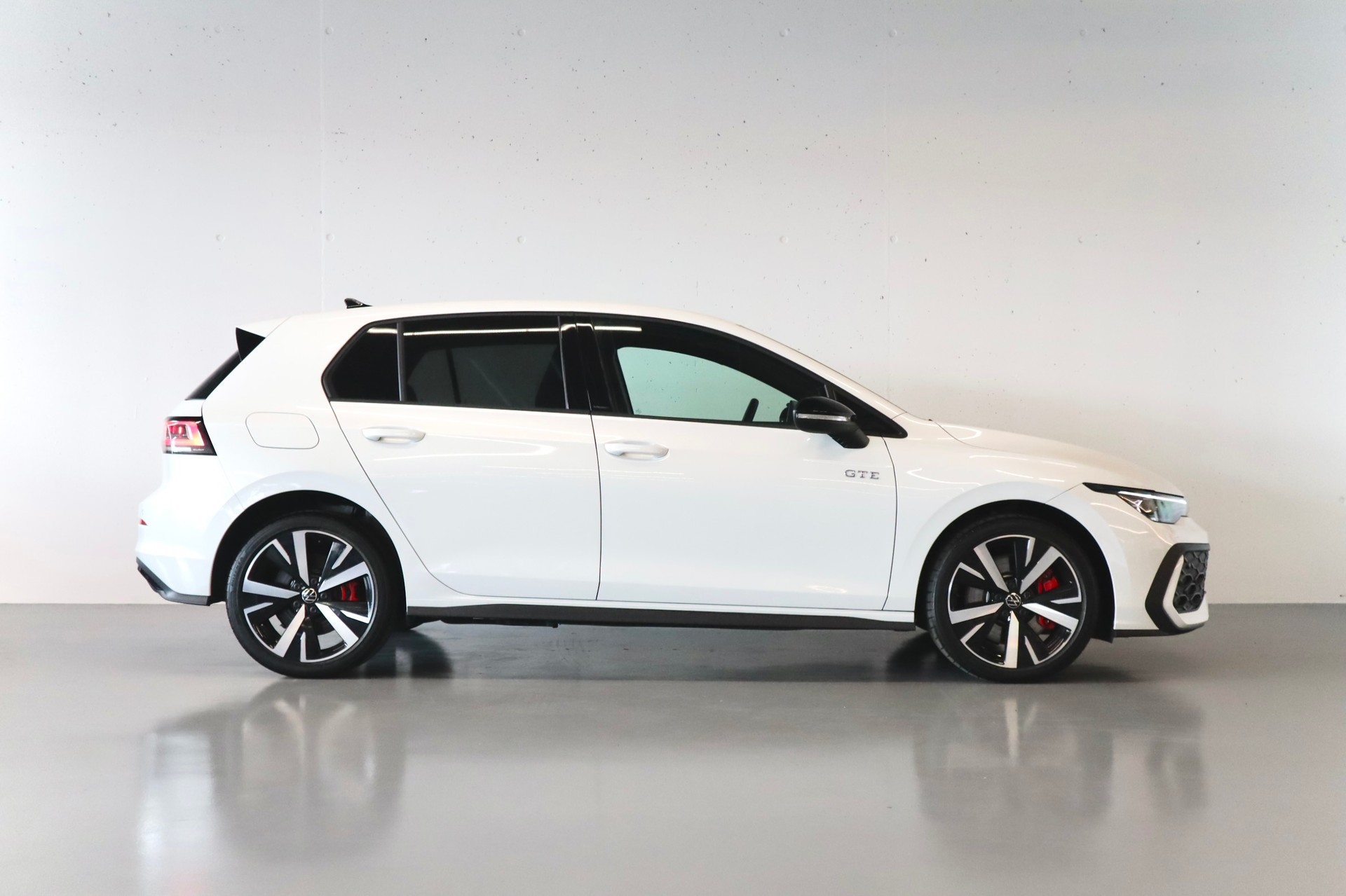 VW Golf 1.5 TSI PHEV GTE | FACELIFT | 272 PS | 133 KM ELEKTRISCHER REICHWEITE-showroom-element-3