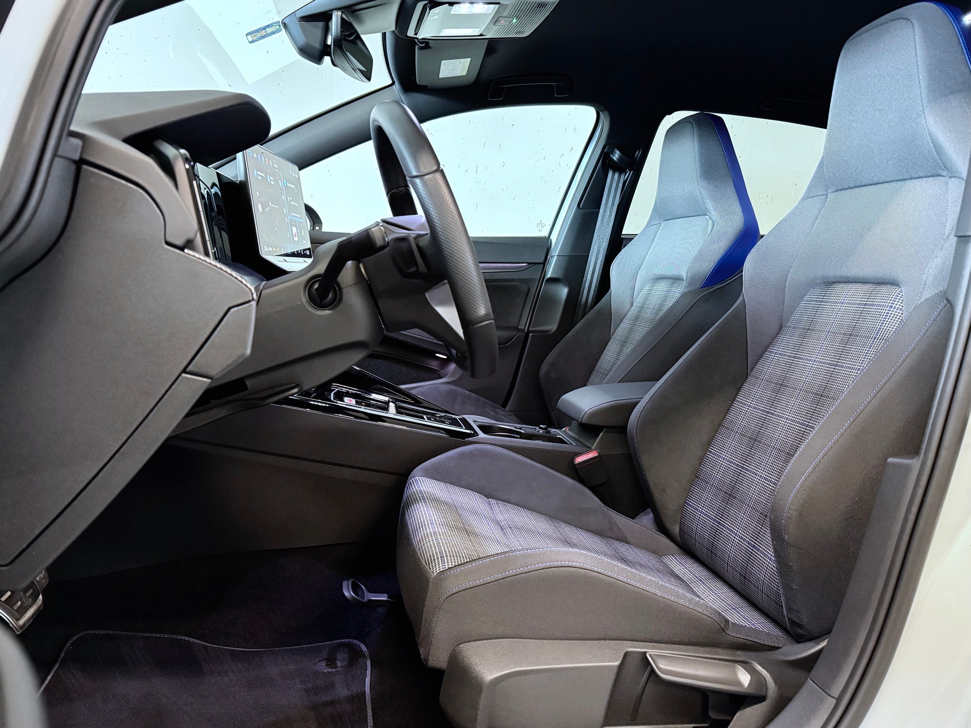VW Golf 1.5 TSI PHEV GTE | FACELIFT | 272 PS | 133 KM ELEKTRISCHER REICHWEITE-image-6