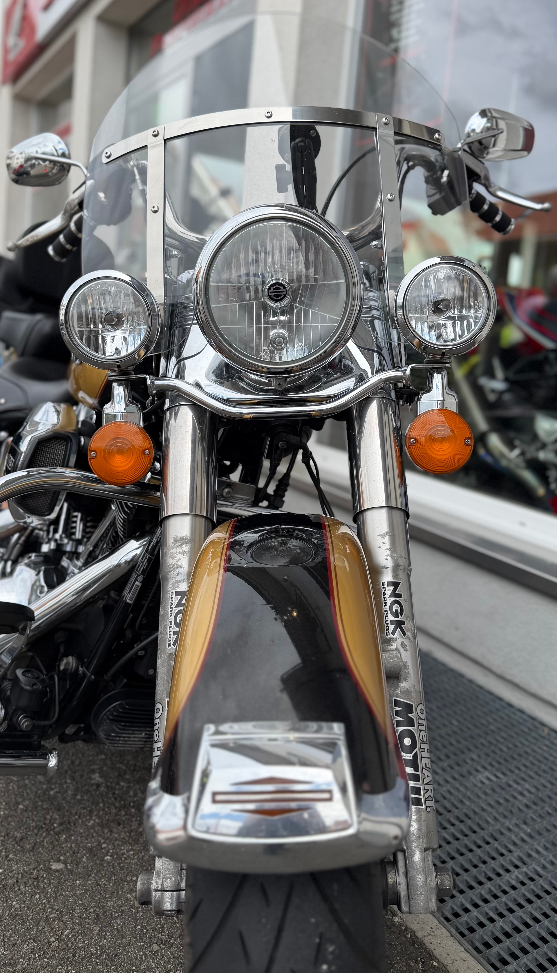 HARLEY-DAVIDSON FLSTC Softail Heritage Classic ABS-showroom-element-1