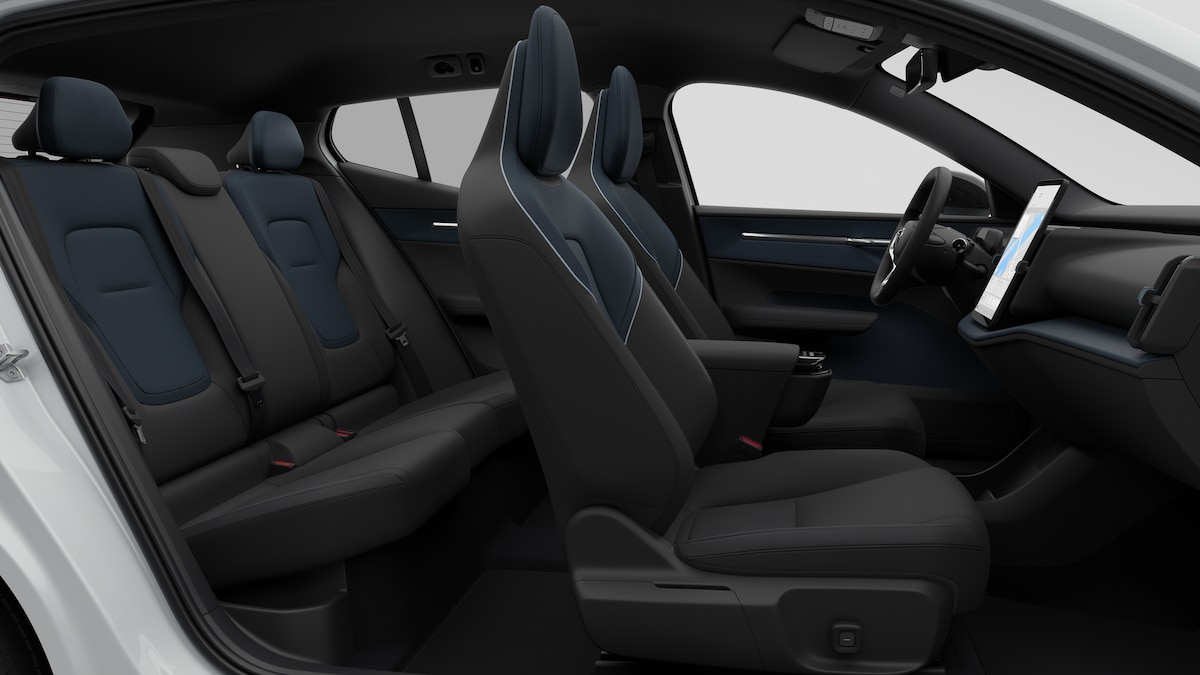VOLVO EX30 P5 Longe Range Plus-image-12