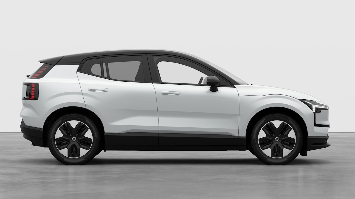 VOLVO EX30 P5 Longe Range Plus-showroom-element-3