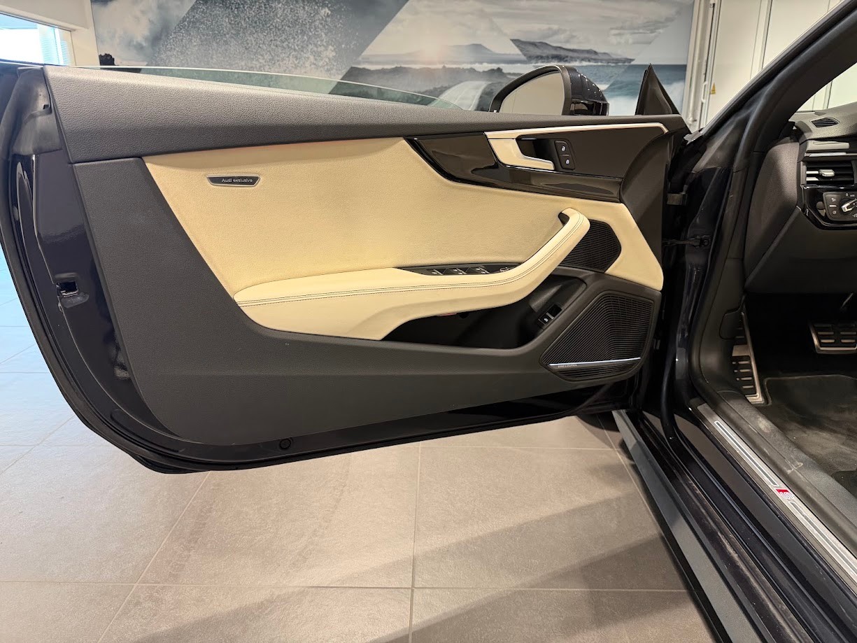AUDI A5 Cabriolet 2.0 TFSI Sport quattro S-tronic-image-2
