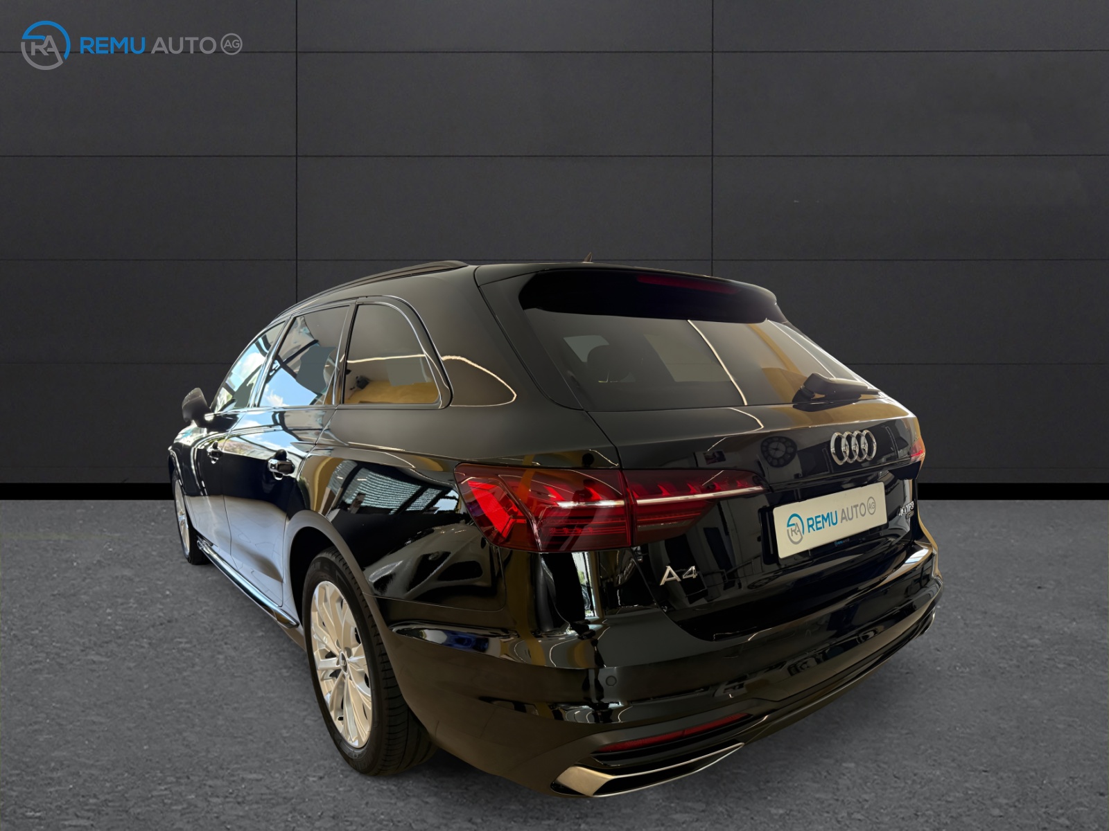 AUDI A4 Avant 40 TFSI advanced S-tronic quattro-image-5