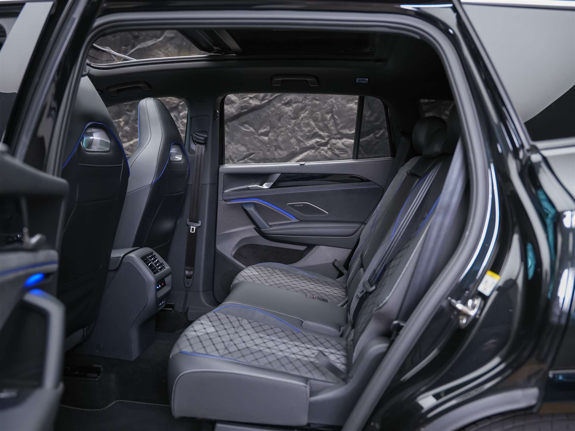 VW Tayron 2.0 TDI SCR R-Line 4Motion DSG *7 Plätzer*Panorama*Massage*-image-15