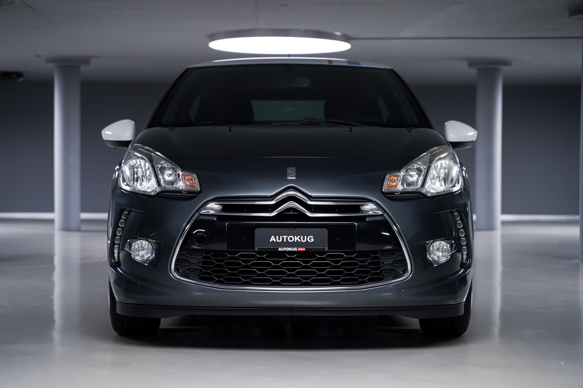 DS AUTOMOBILES DS3 1.4 HDi Chic EGS5-showroom-element-1
