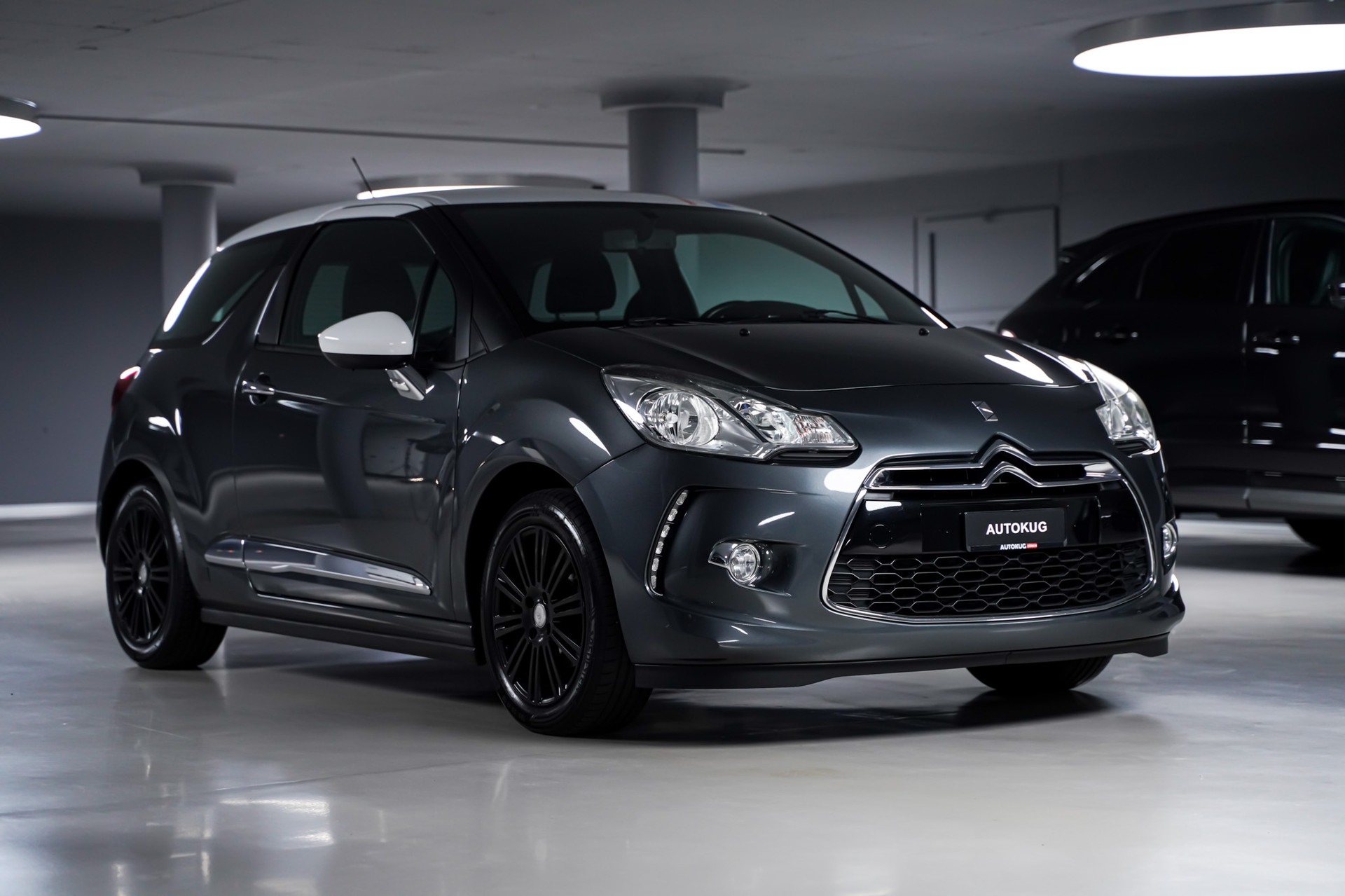 DS AUTOMOBILES DS3 1.4 HDi Chic EGS5-showroom-element-2