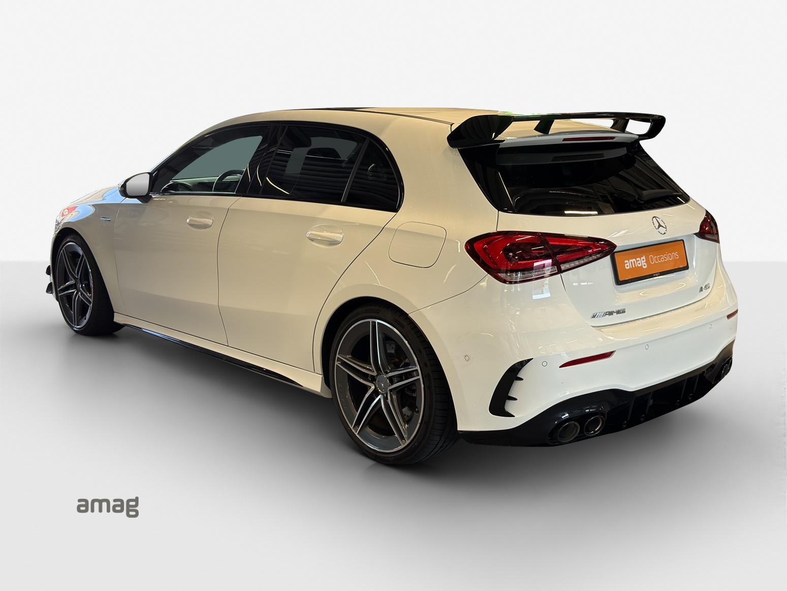 MERCEDES-BENZ A 45 AMG 4Matic+ Speedshift-showroom-element-3