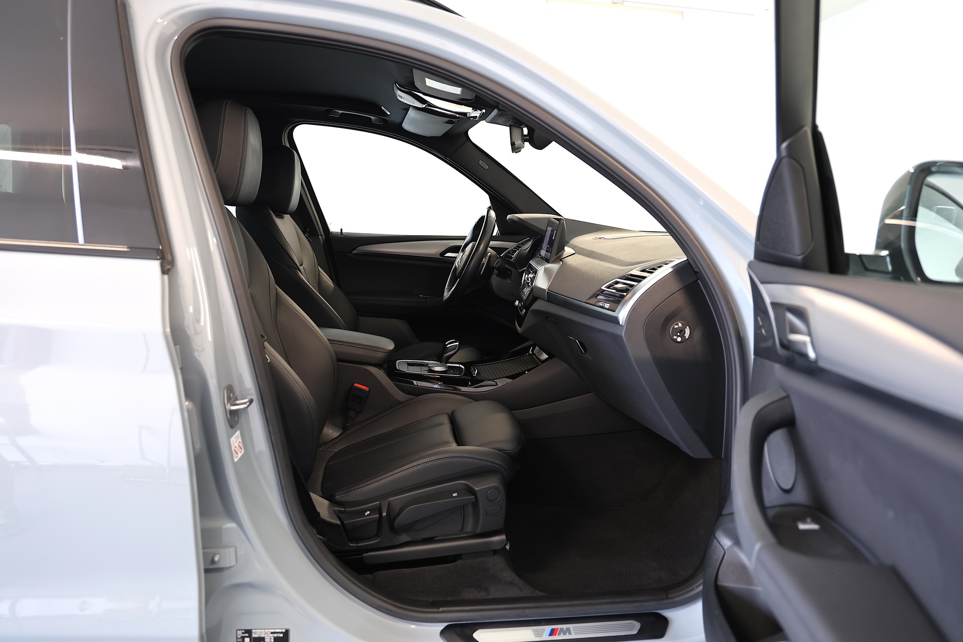 BMW X3 20d M-Sport xDrive SAG-image-12