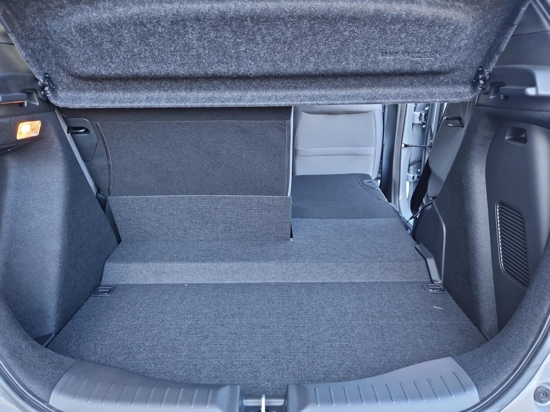 HONDA Jazz 1.5 i-MMD Advance Sport-image-21