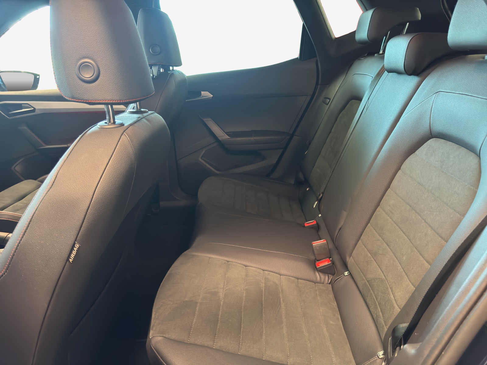 SEAT Arona 1.5 Eco TSI FR DSG-image-11