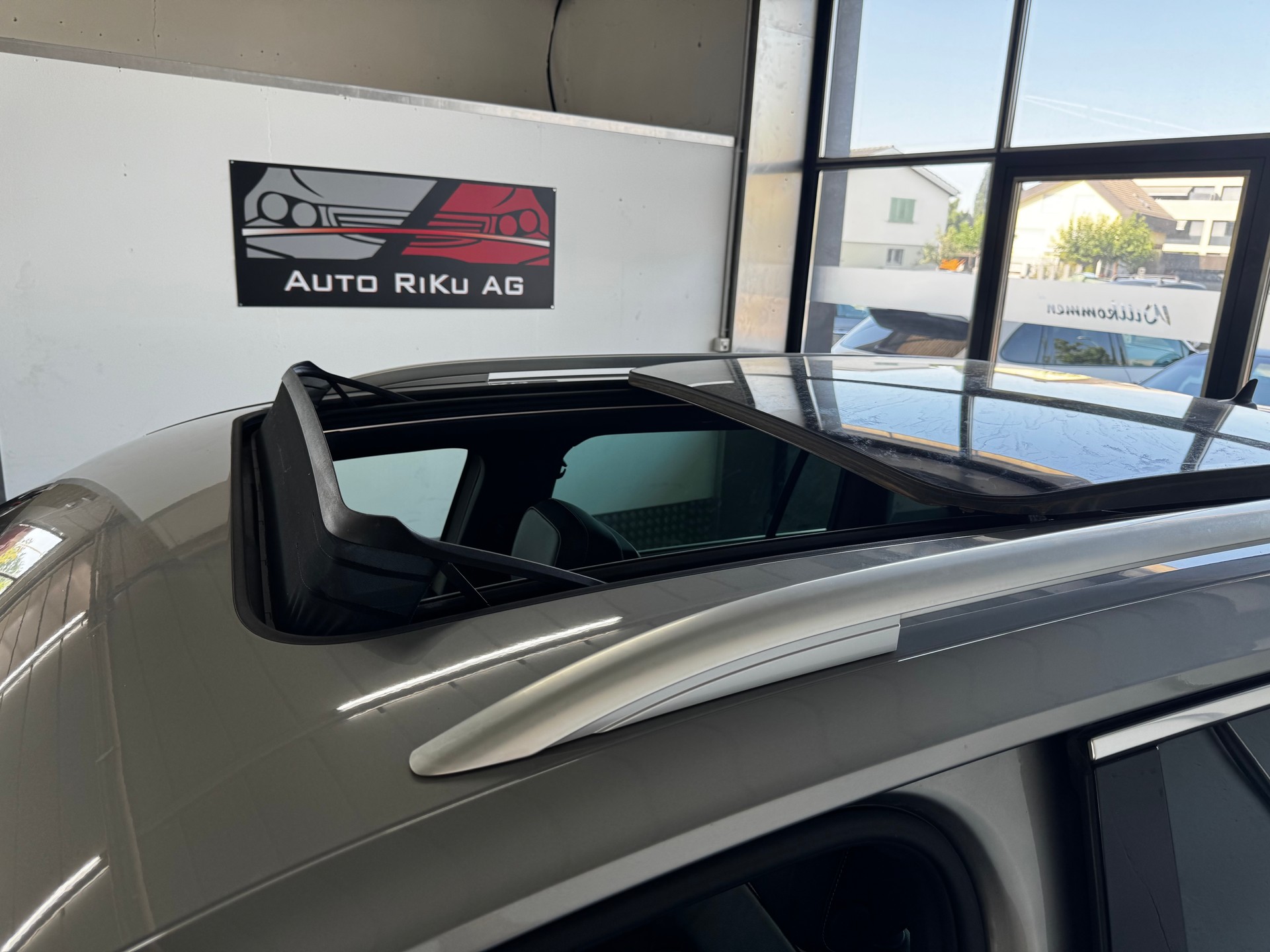VW Tiguan 2.0TSI R-Line 4Motion DSG-image-19