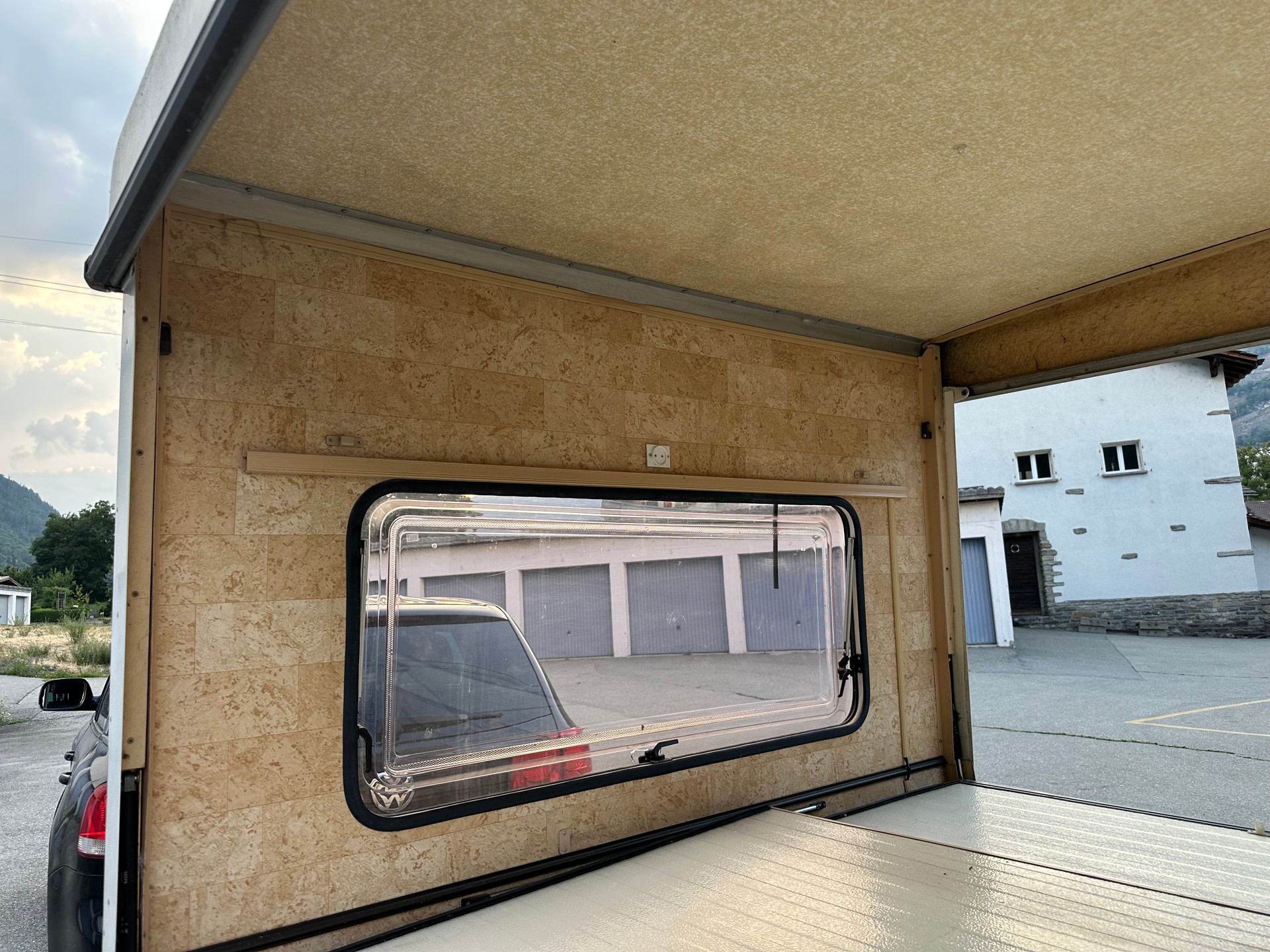 BÜRSTNER 390-image-27