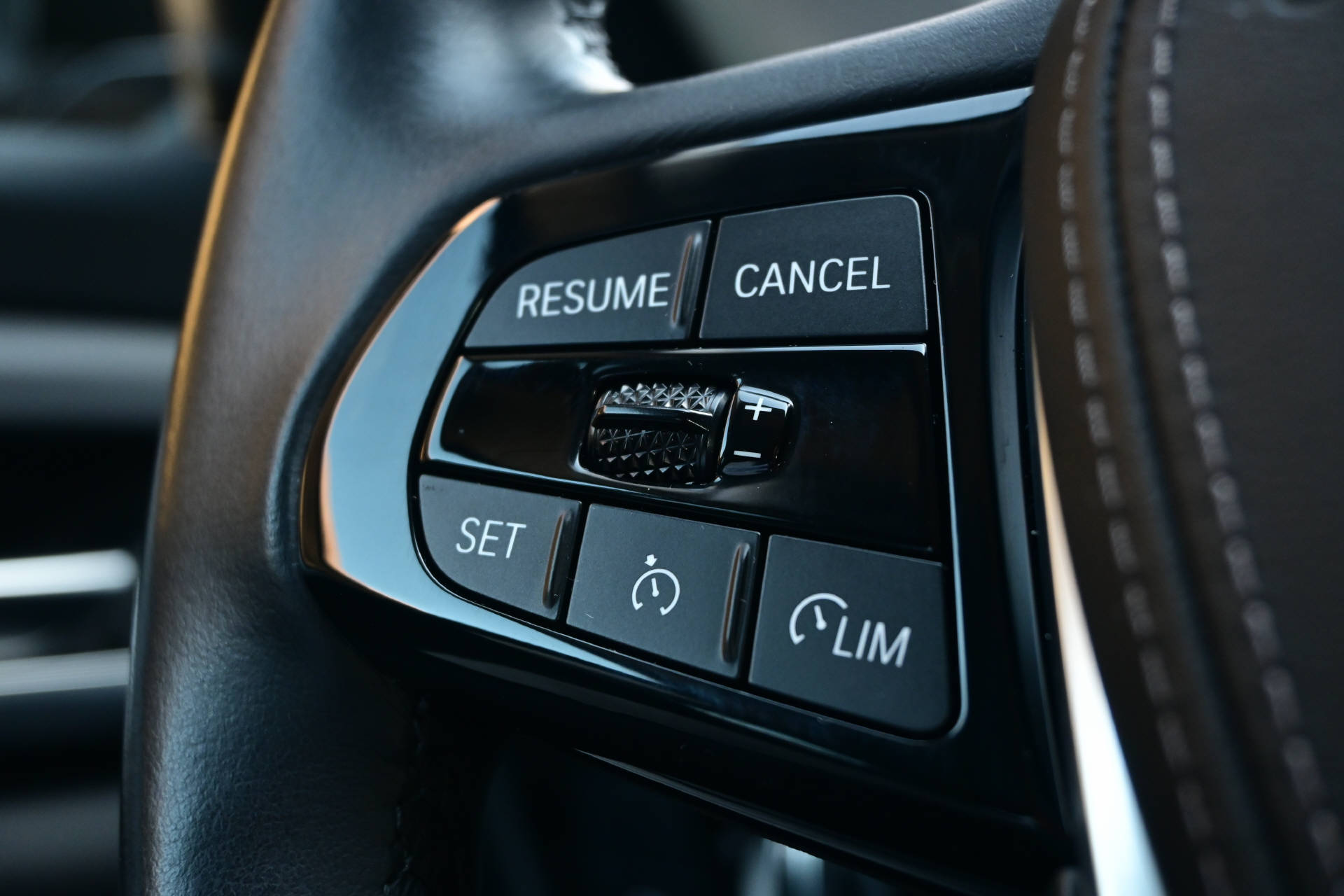 BMW 520d xDrive Touring-image-18