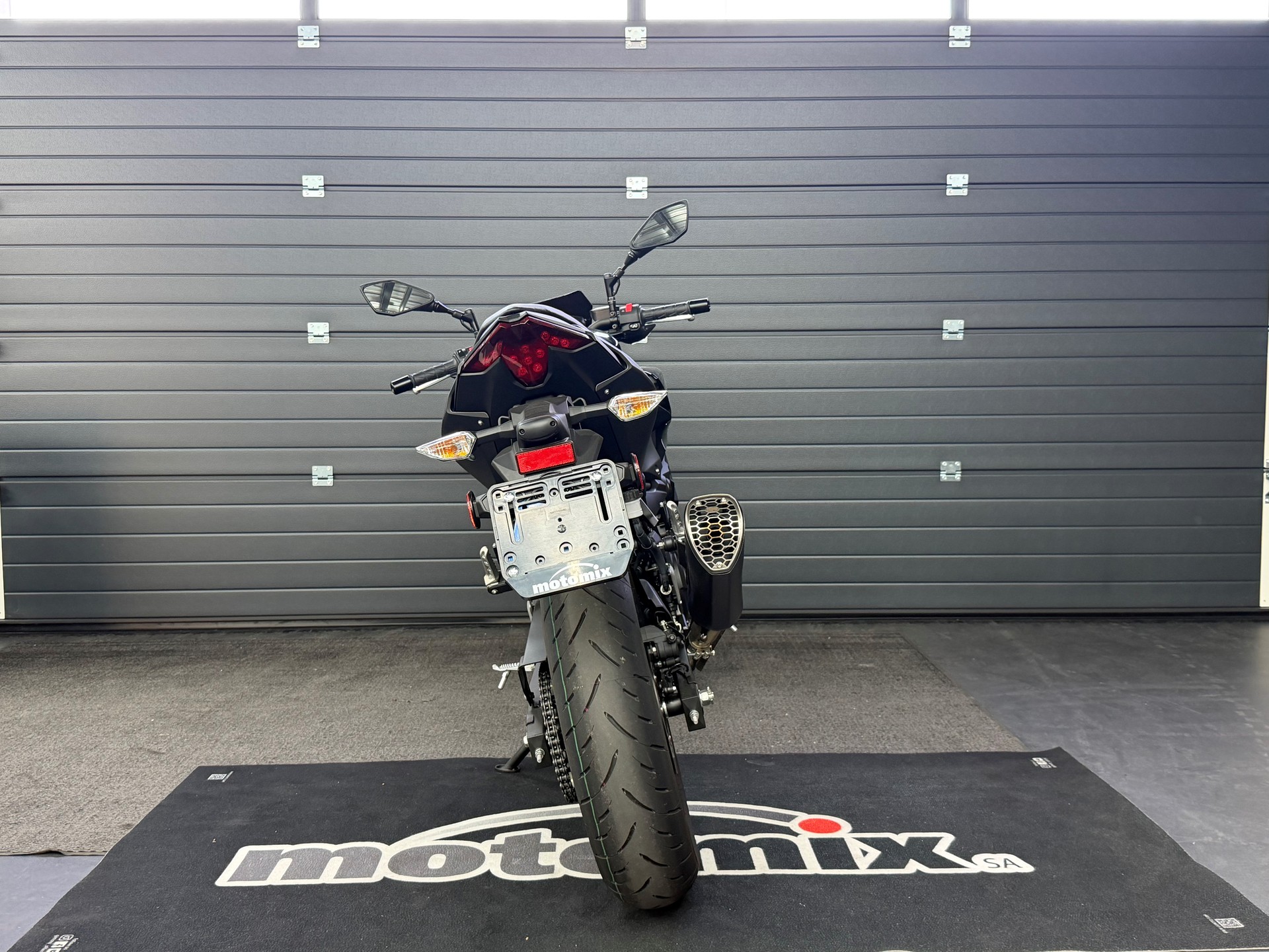 KAWASAKI Z 500-showroom-element-3