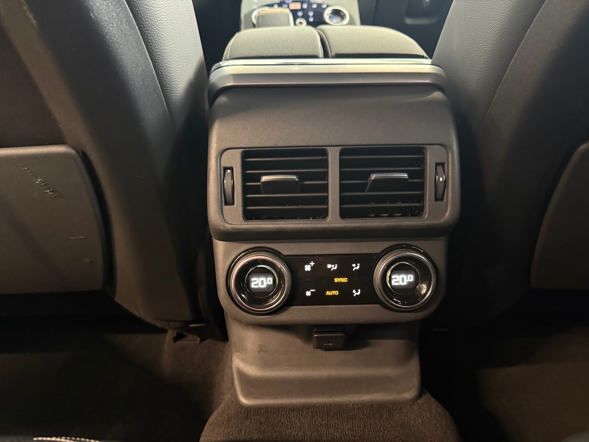 LAND ROVER Range Rover Velar R-Dynamic D 200 SE Automatic-image-20