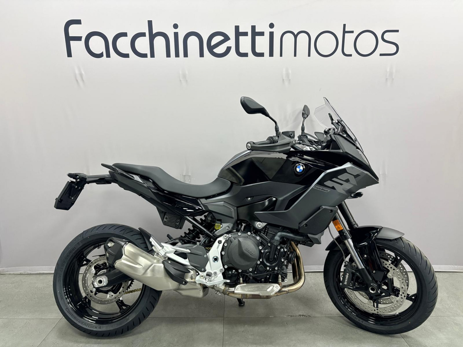 BMW F 900 XR A2 Triple Black-image-0