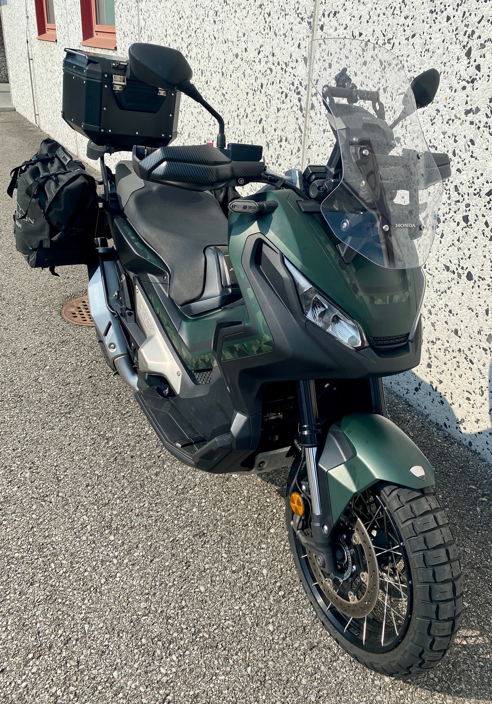 HONDA X-ADV 750 ABS-image-3