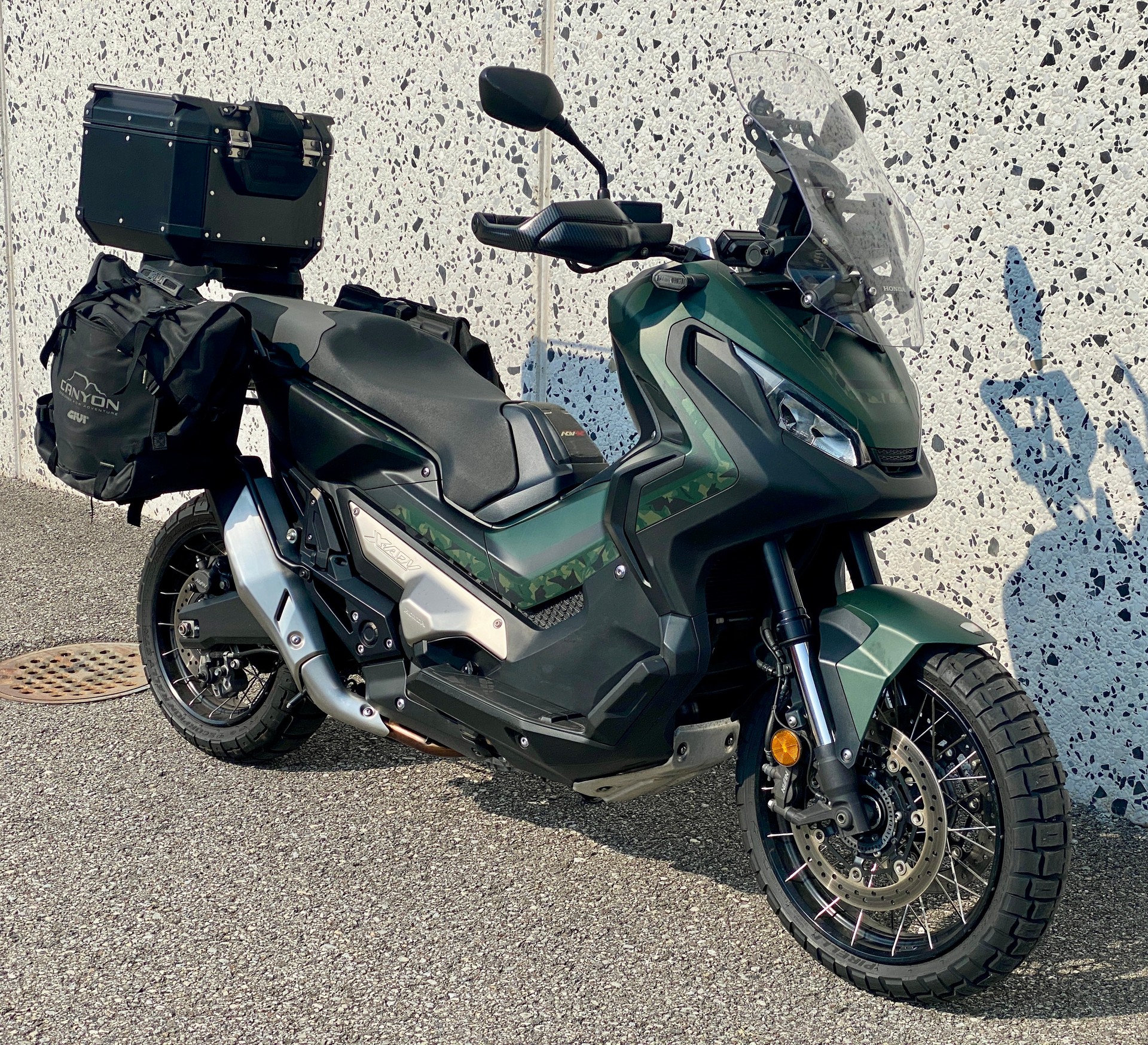 HONDA X-ADV 750 ABS-image-2