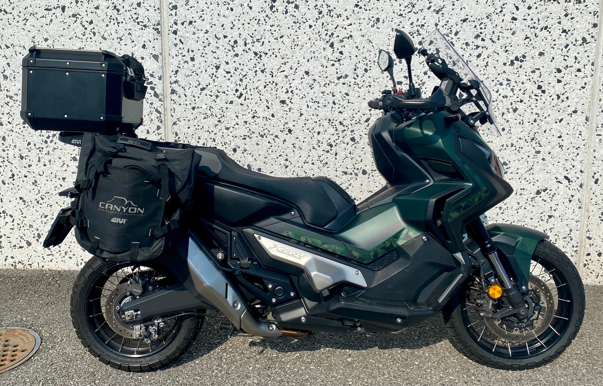 HONDA X-ADV 750 ABS-image-0