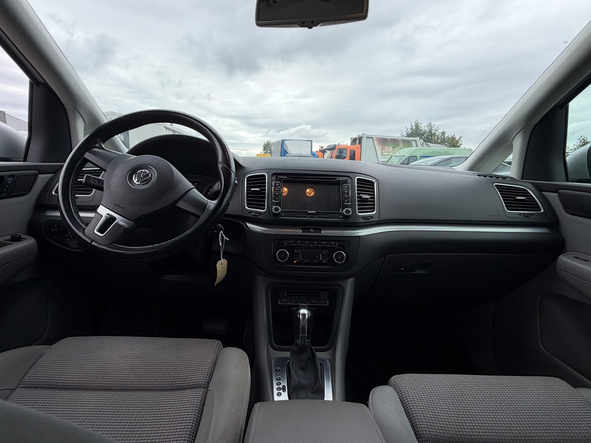 VW Sharan 2.0 TDI BMT Comfortline DSG-image-5