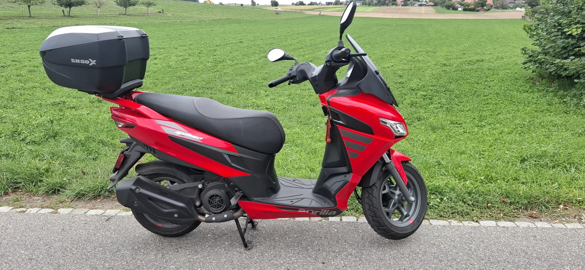 APRILIA SXR-image-2