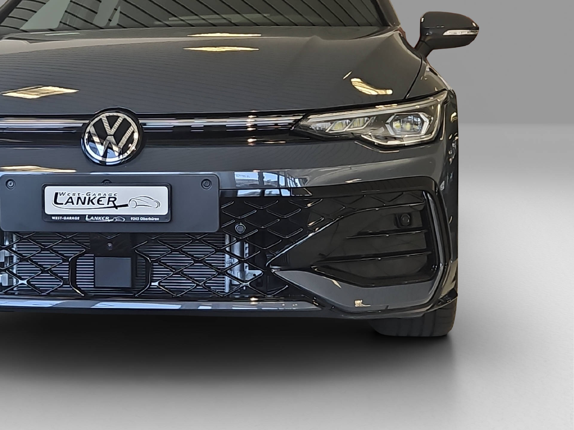 VW Golf VIII 1.5 eTSI R-Line DSG-image-10