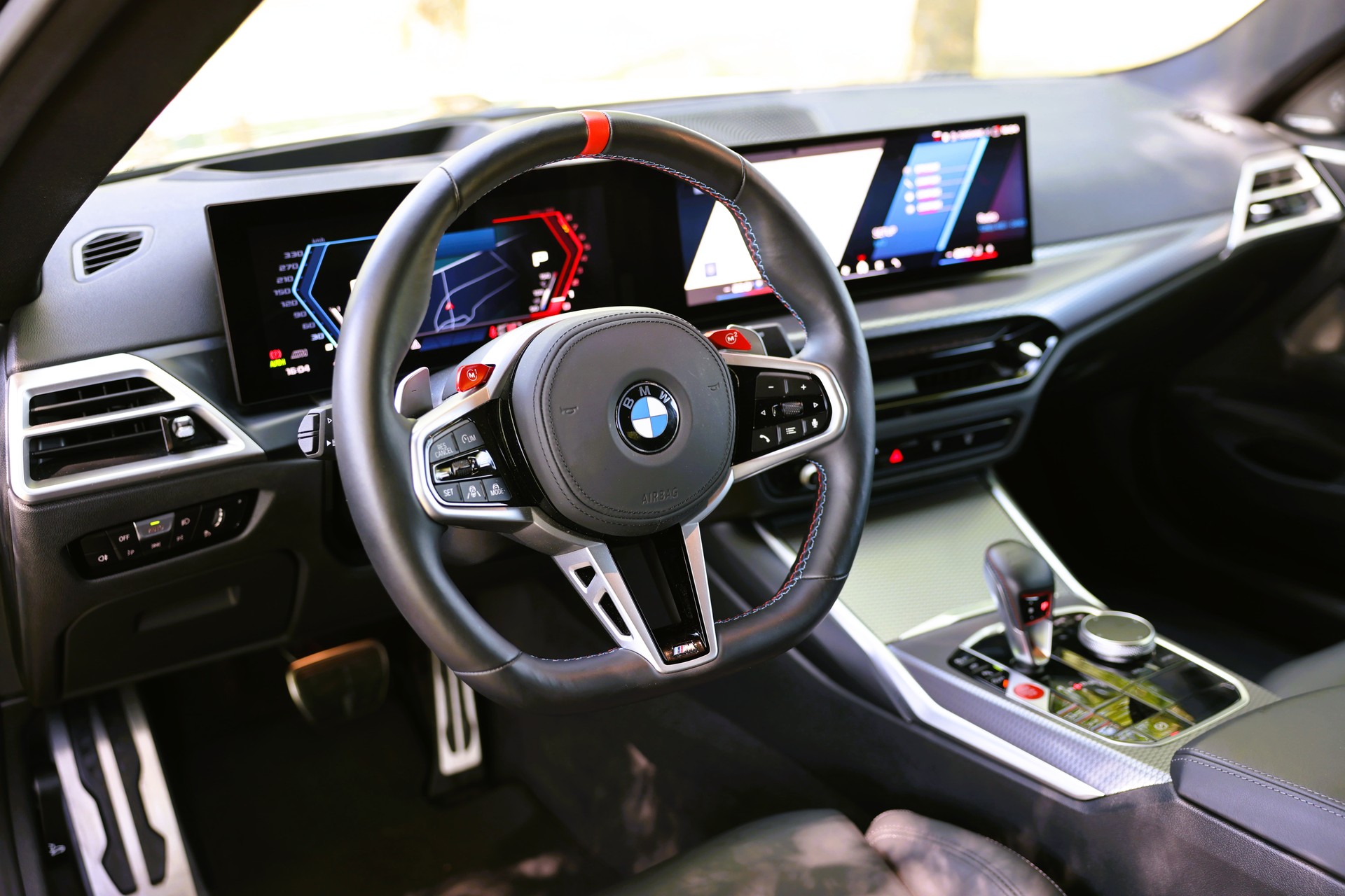 BMW M4 Coupé Competition *Facelift* *Skyscraper grau* *Innovationspaket II* *Sitzbelüftung* *Werksgarantie bis 05/2028*-image-10