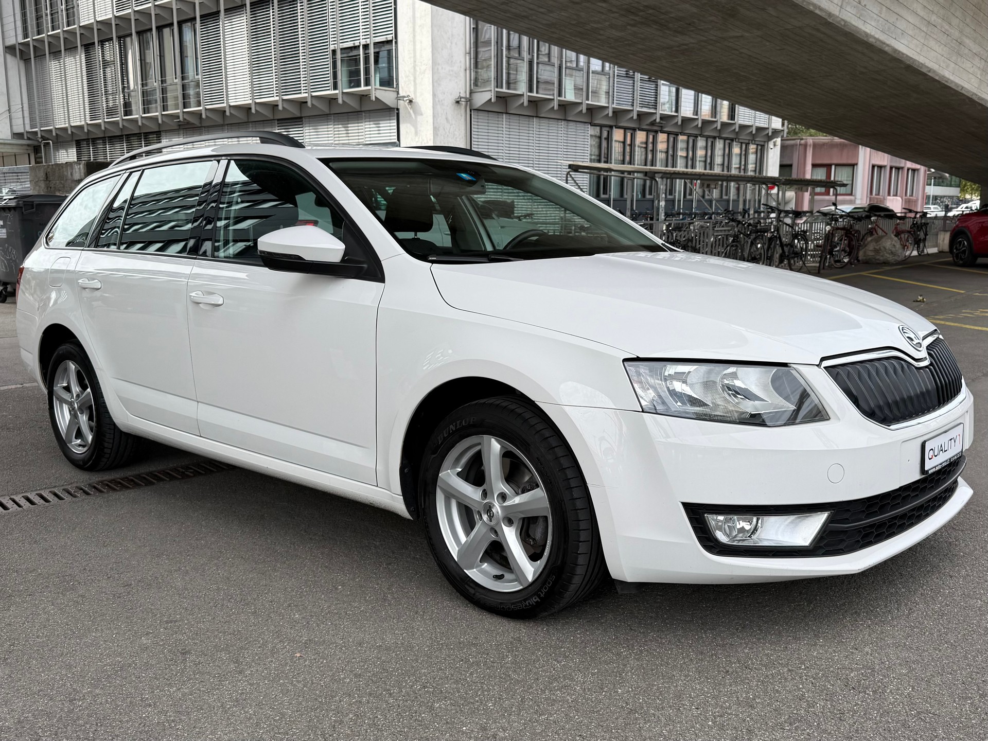 SKODA Octavia Combi 1.4 TSI Ambition DSG