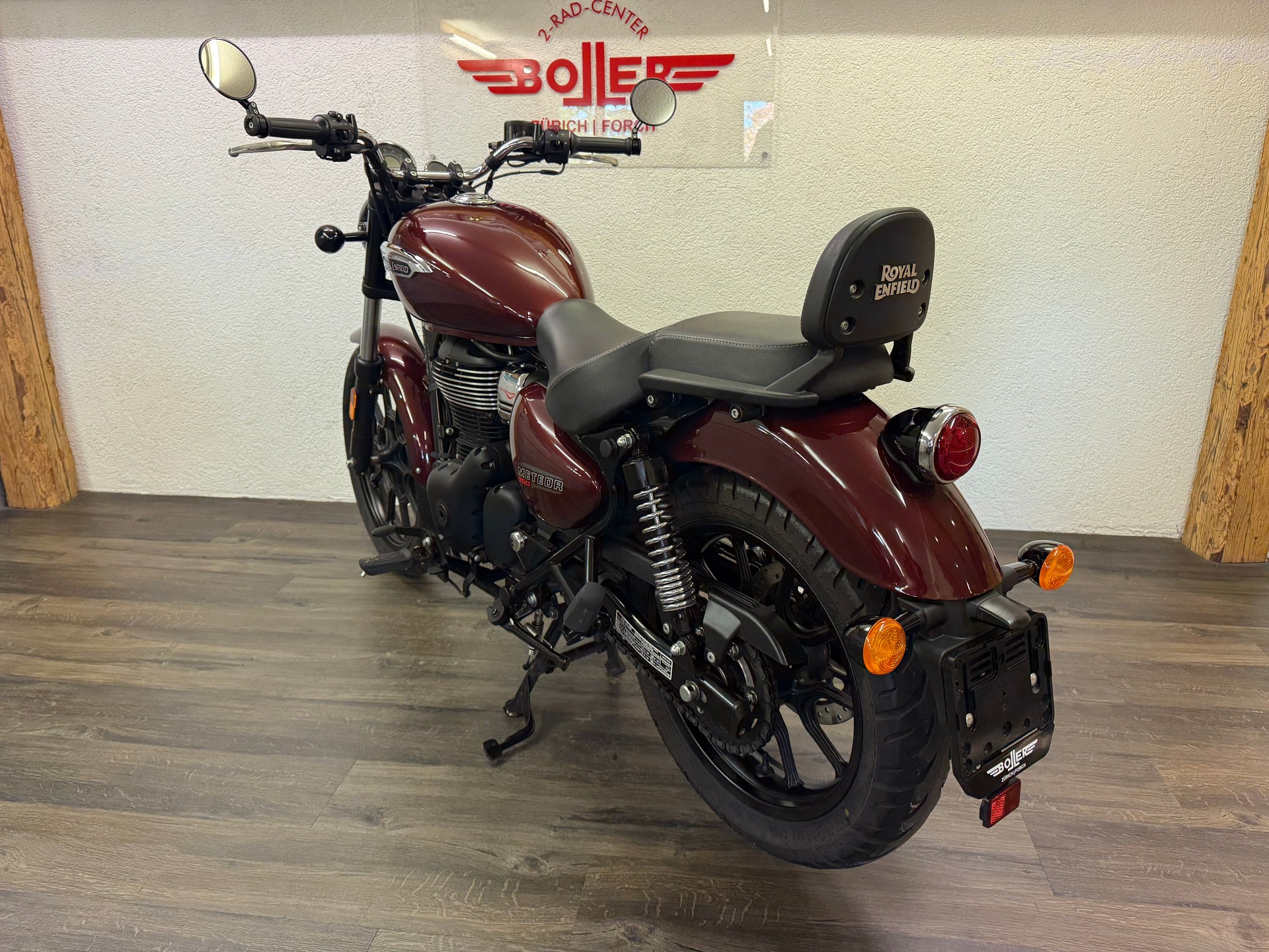 ROYAL ENFIELD Meteor Supernova-image-8