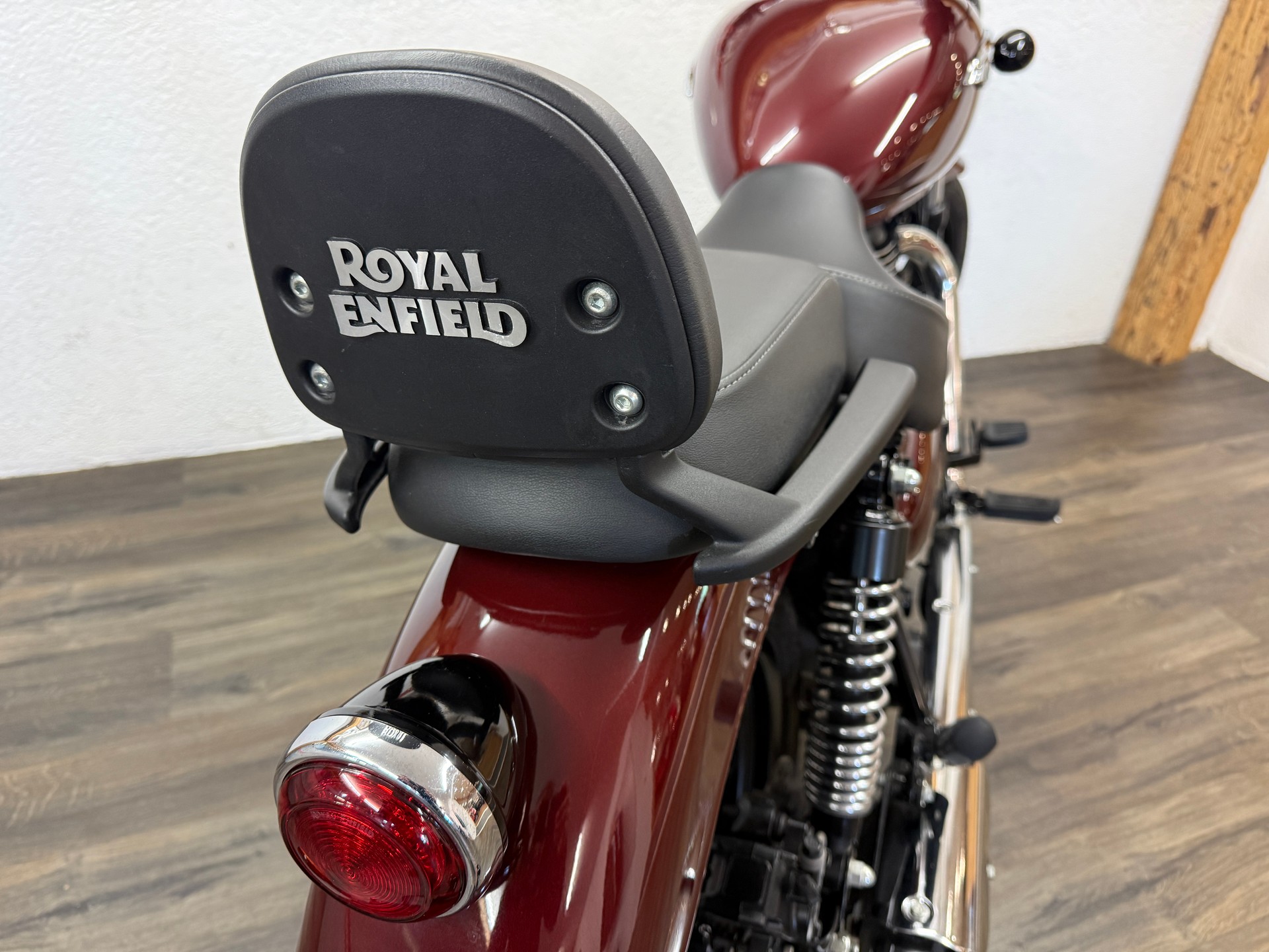 ROYAL ENFIELD Meteor Supernova-image-5