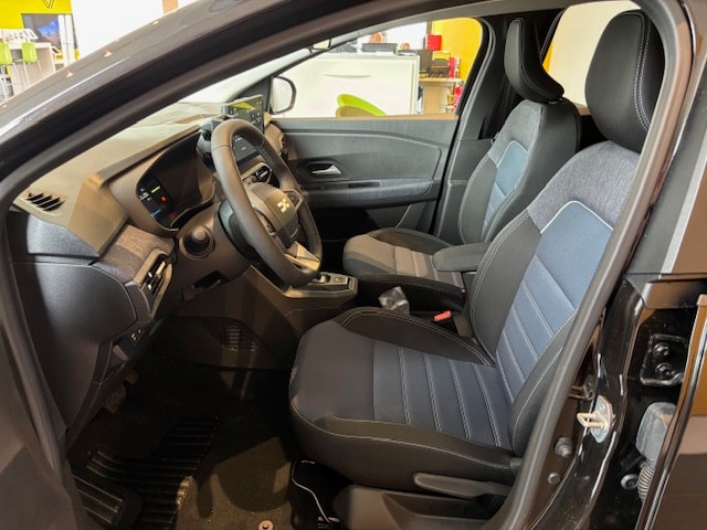 DACIA Jogger HEV 155 Journey-image-8