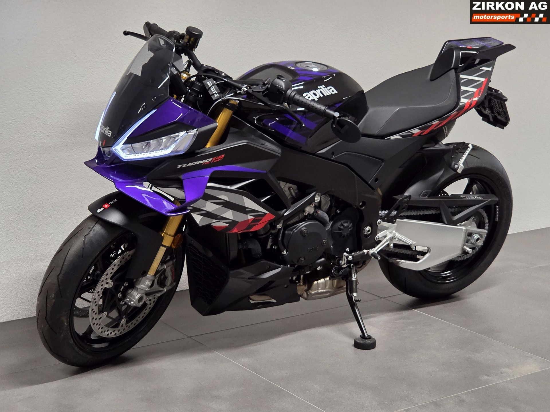 APRILIA Tuono V4 1100 E5+ Factory Corsa-image-9