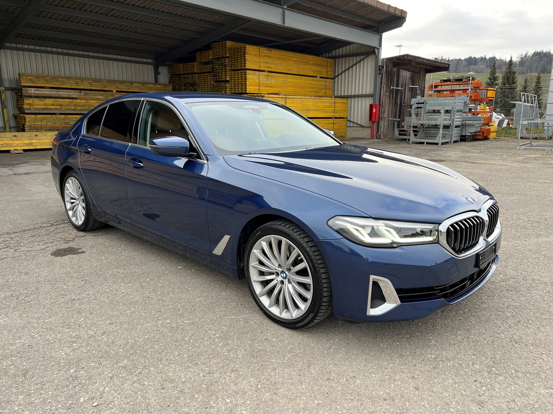 BMW 530d xDrive 48V Luxury Line Steptronic-image-1