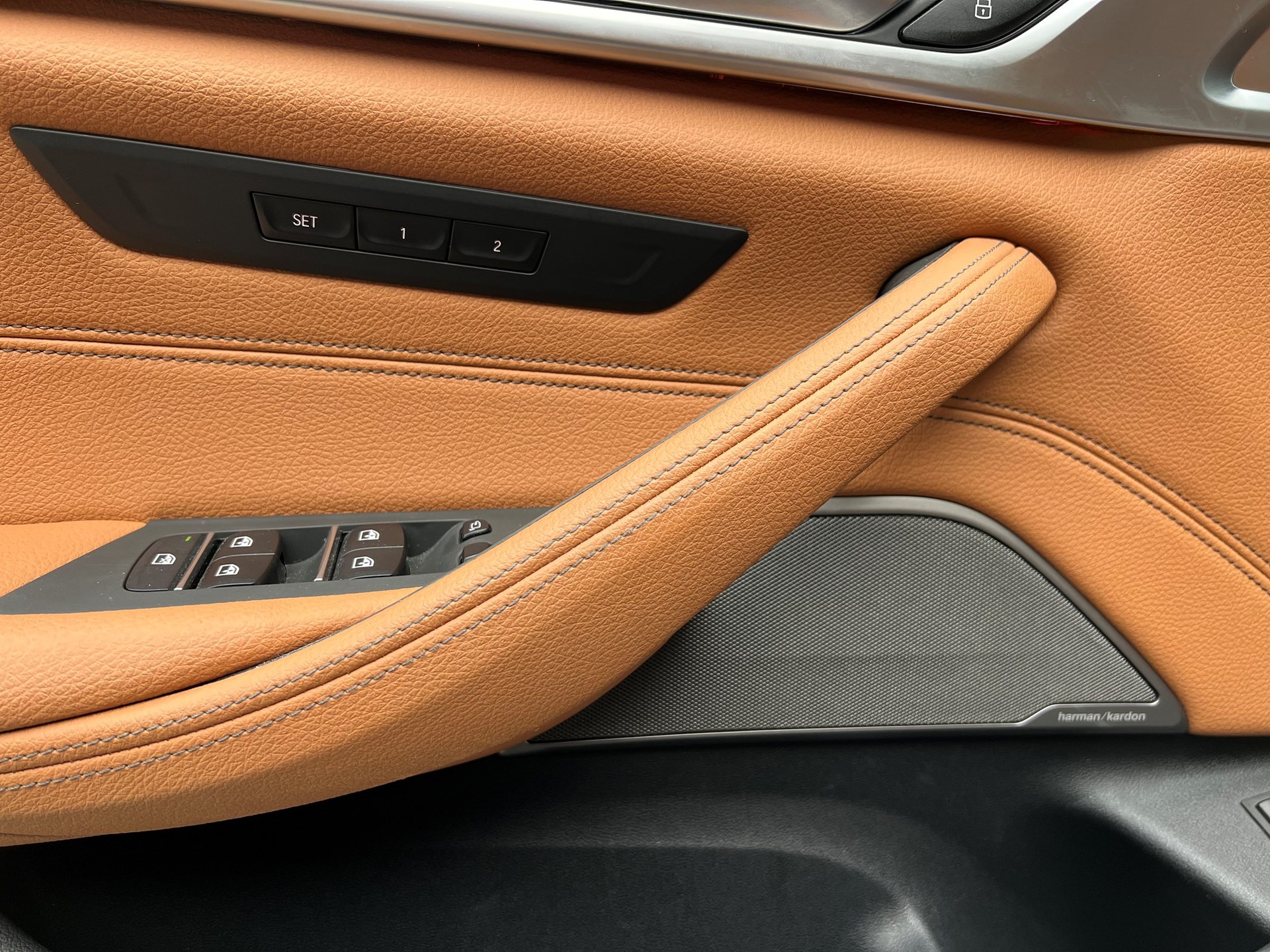 BMW 530d xDrive 48V Luxury Line Steptronic-image-13