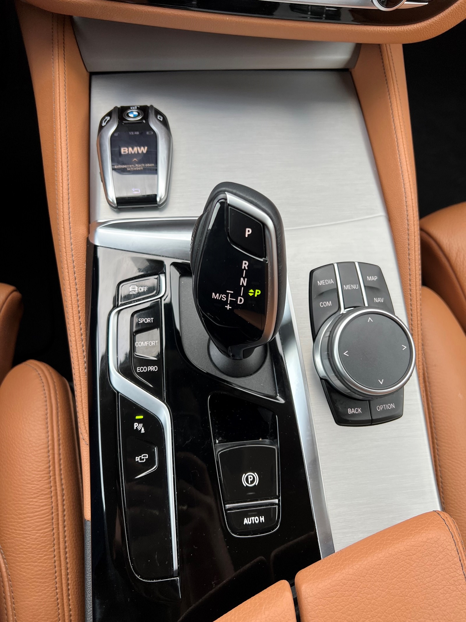 BMW 530d xDrive 48V Luxury Line Steptronic-image-12