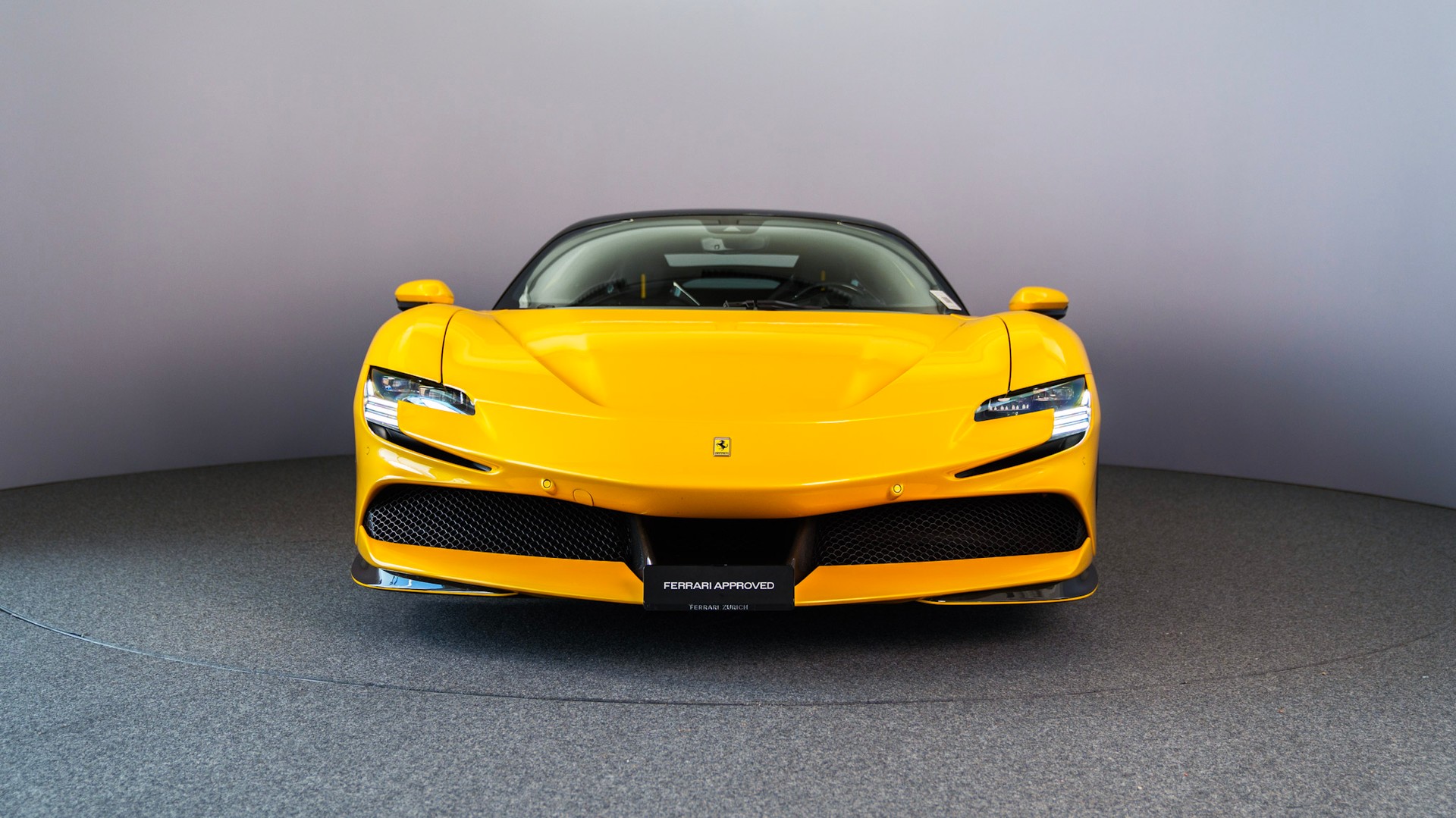 FERRARI SF90 Stradale-showroom-element-2