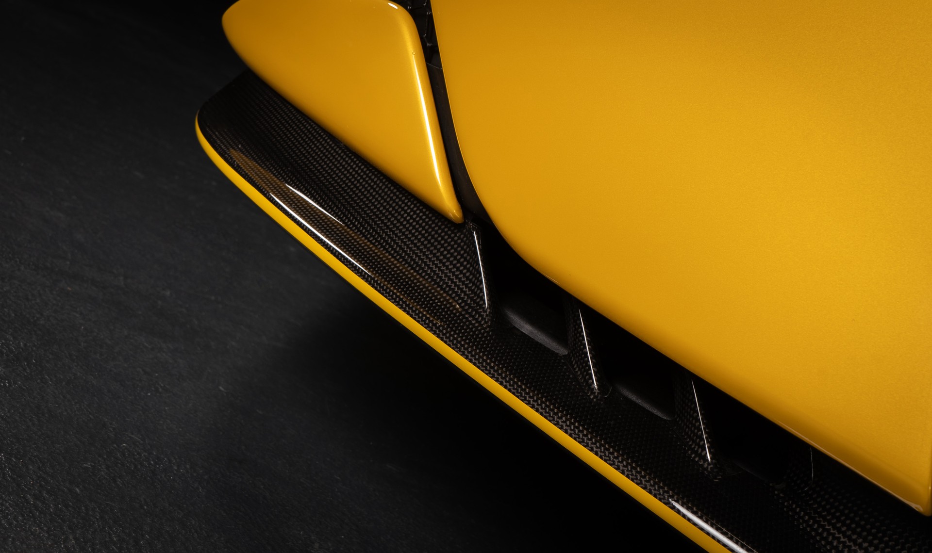 FERRARI SF90 Stradale-image-8