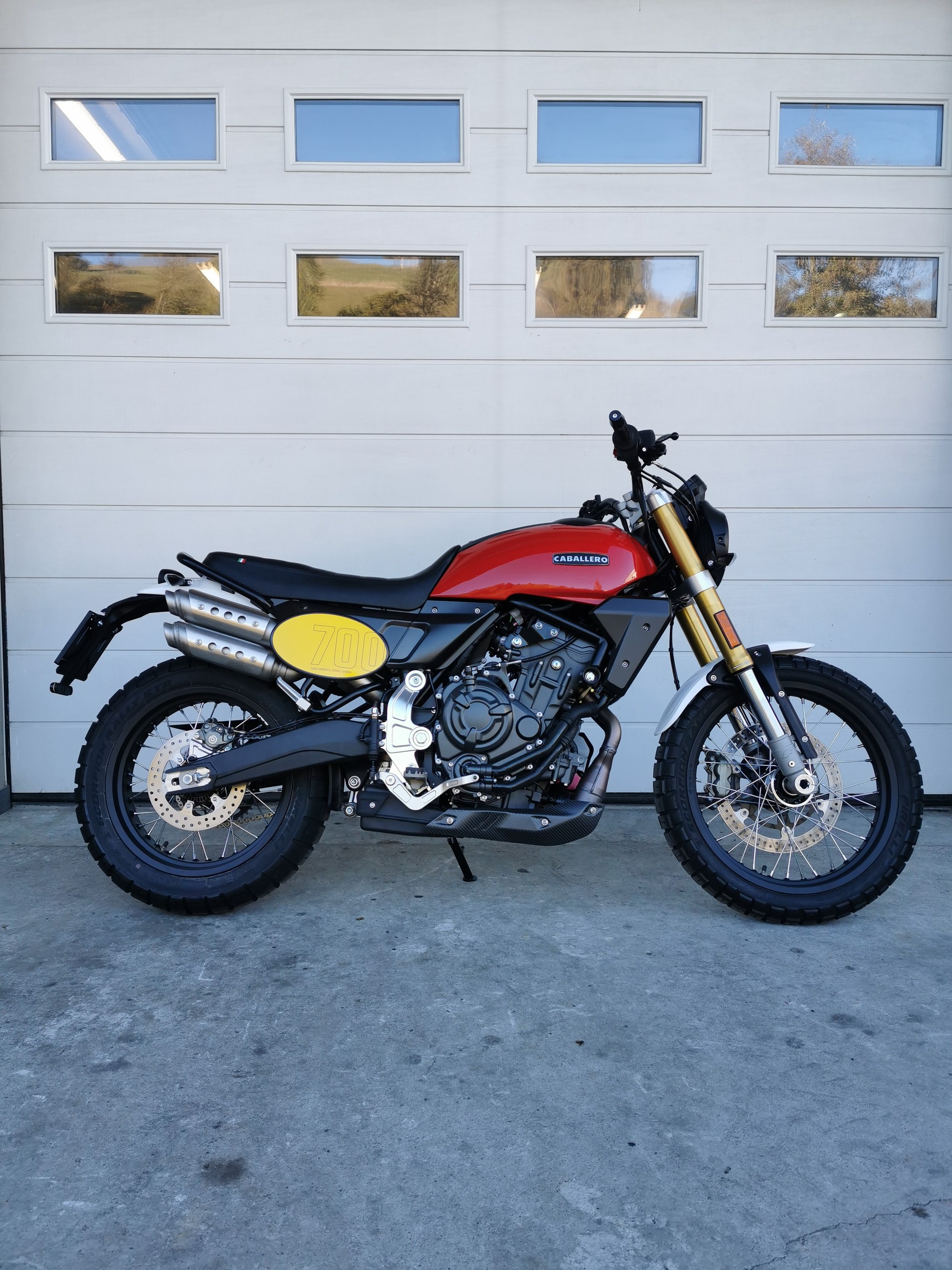 FANTIC Caballero 700