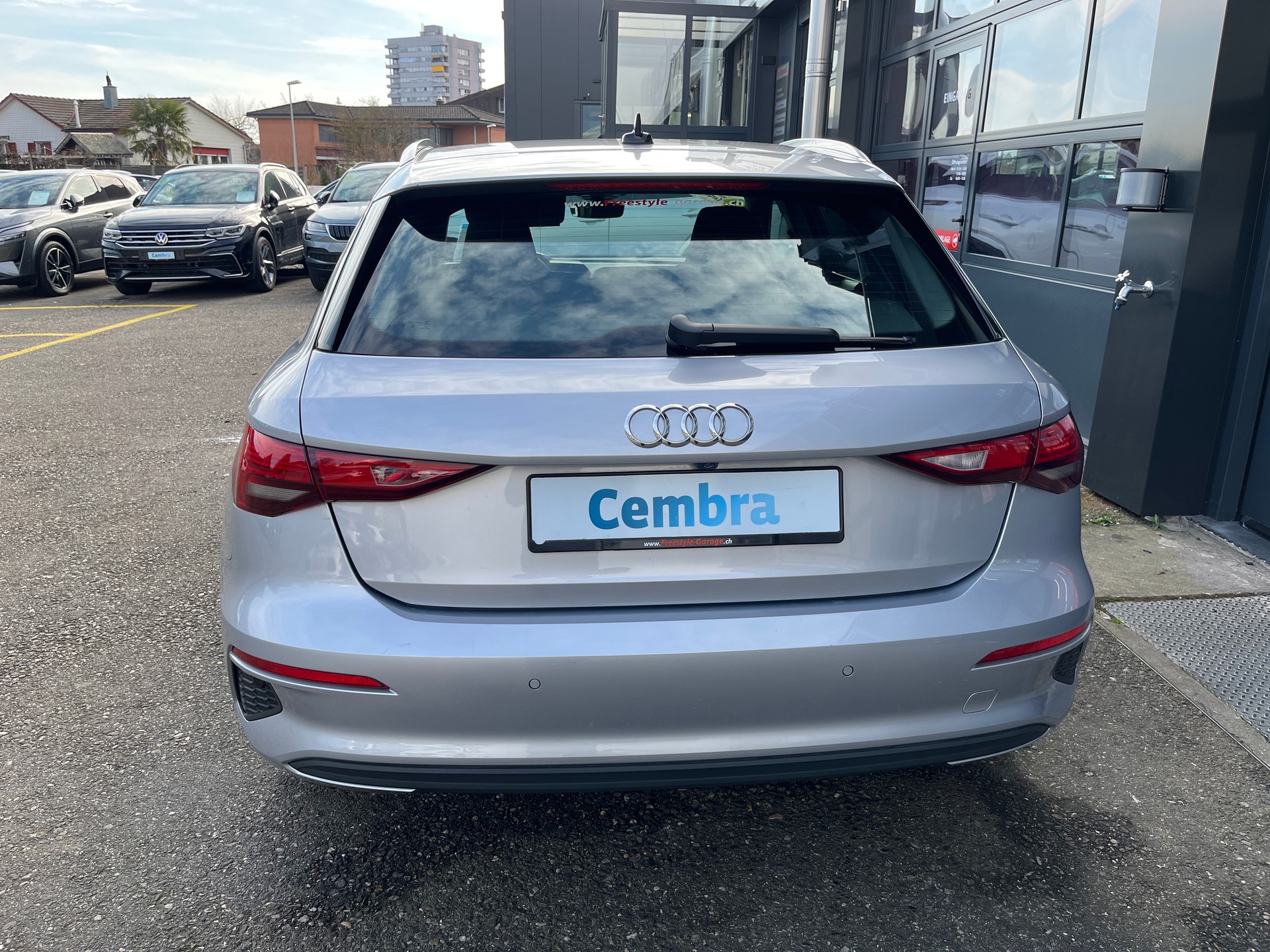 AUDI A3 Sportback 35 TFSI Attraction S-tronic-image-4