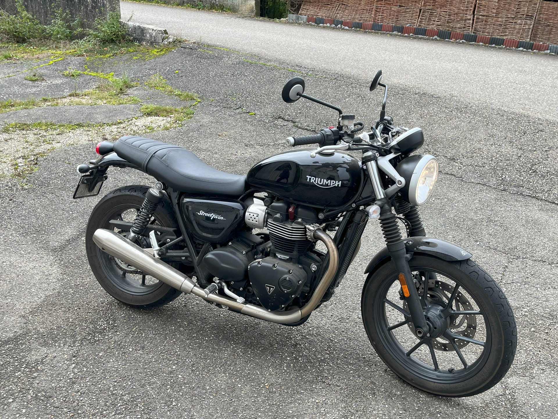 TRIUMPH Street Twin 900 i-image-2