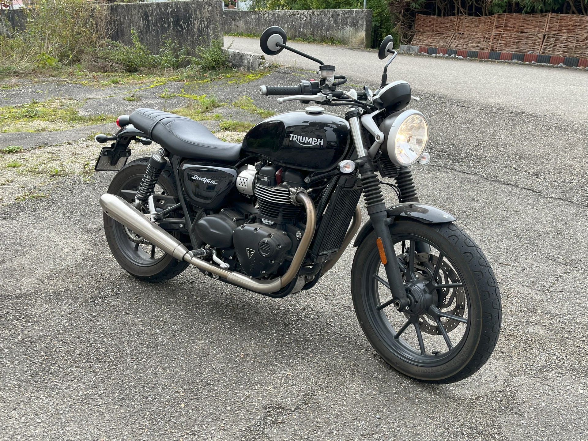 TRIUMPH Street Twin 900 i-image-1