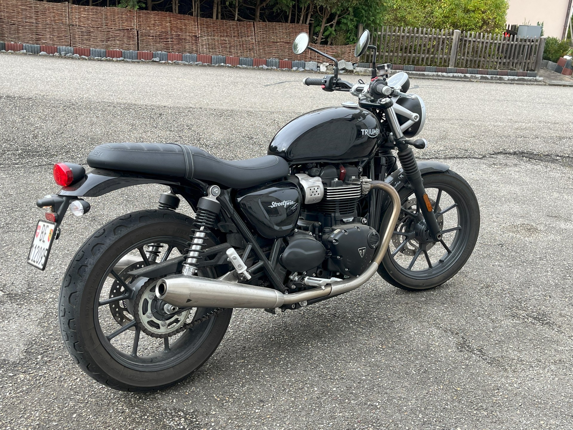 TRIUMPH Street Twin 900 i-image-4
