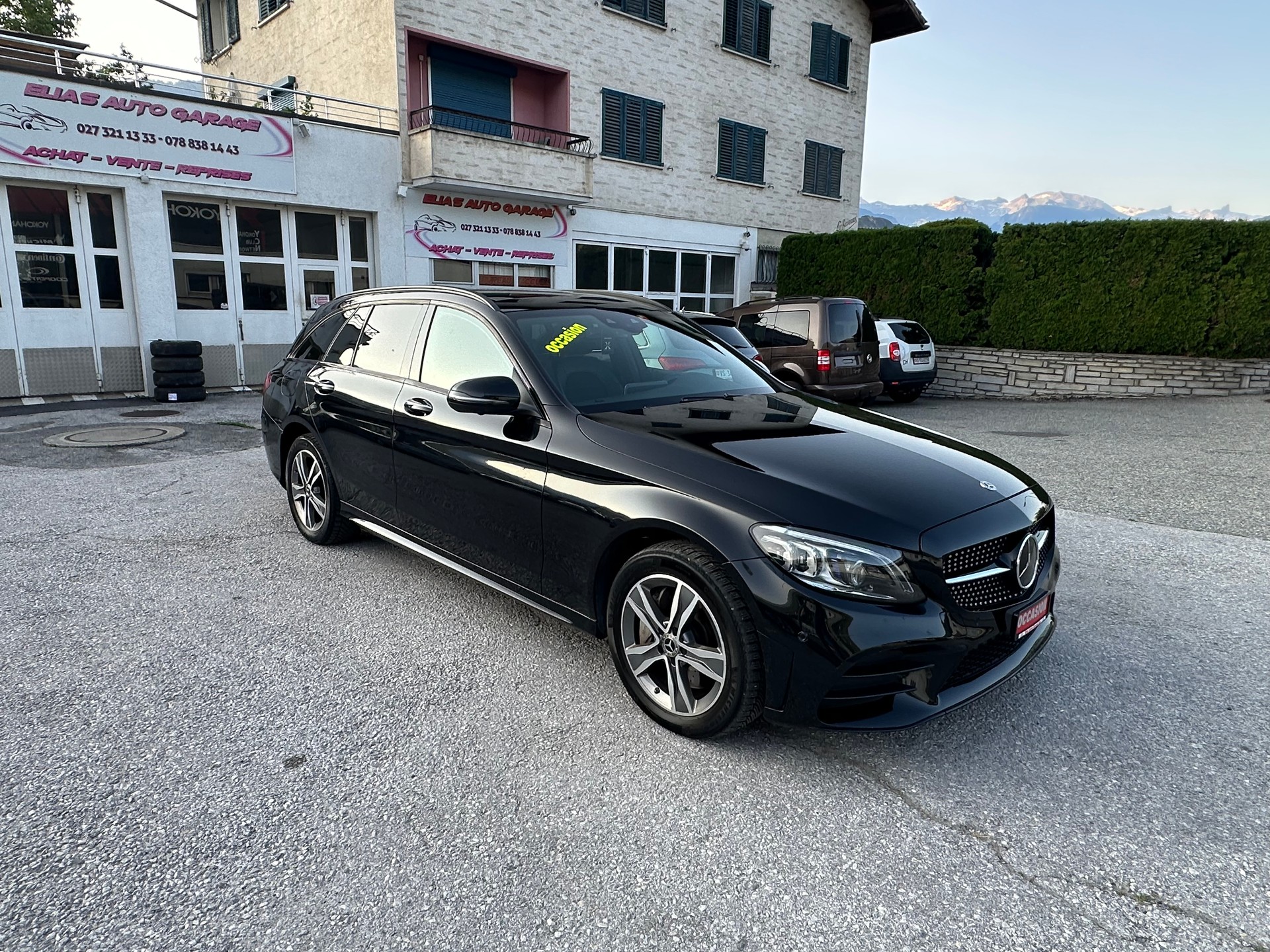 MERCEDES-BENZ C 400 AMG Line 4Matic 9G-Tronic-image-2