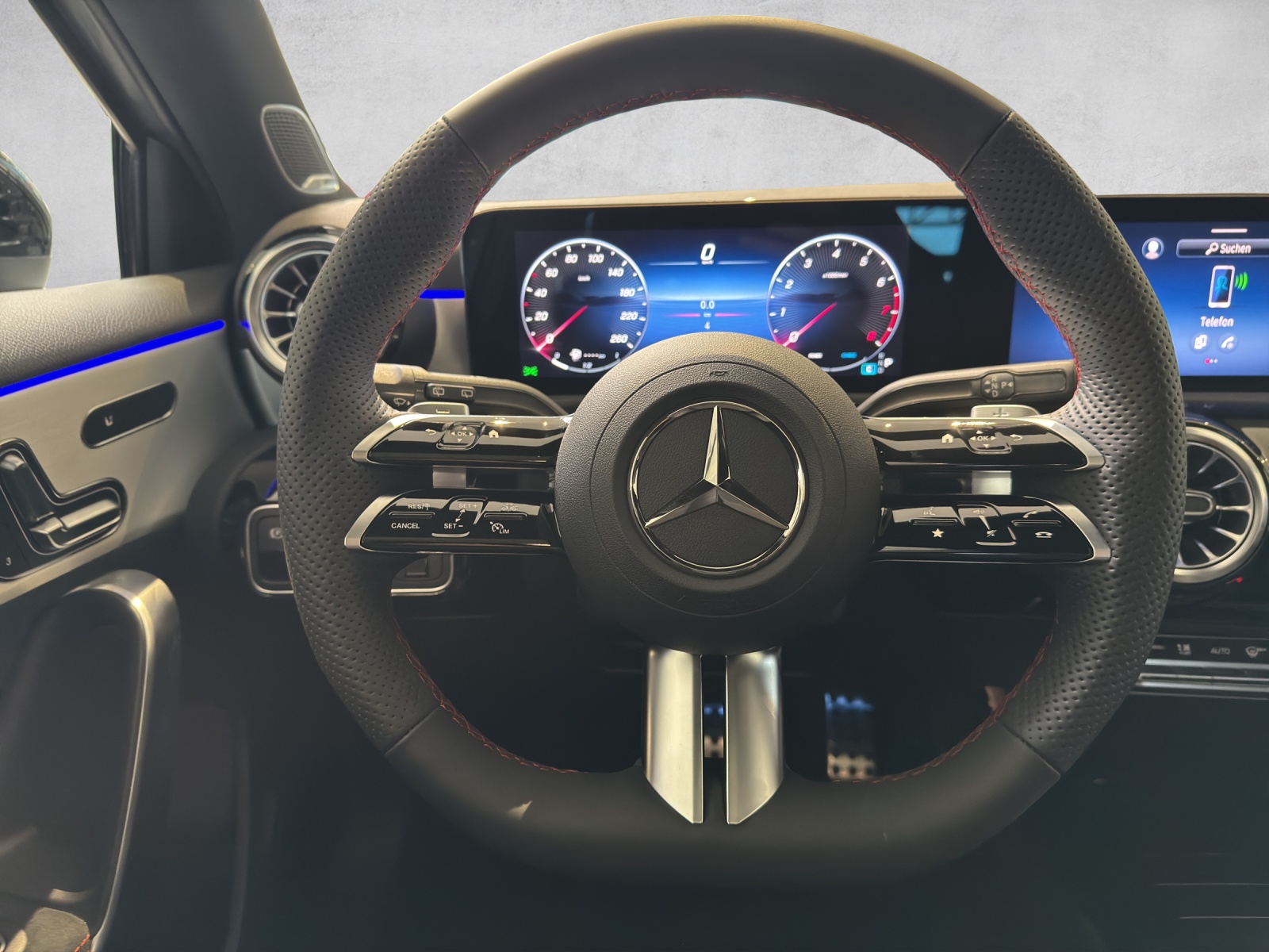 MERCEDES-BENZ A 250 4Matic 8G-DCT-image-12