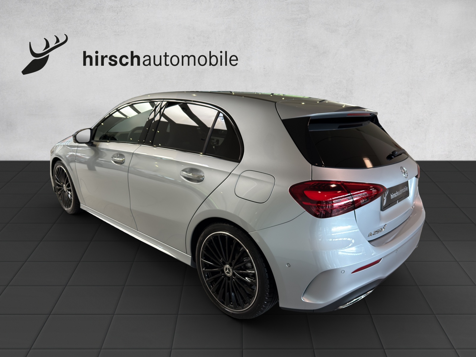 MERCEDES-BENZ A 250 4Matic 8G-DCT-showroom-element-1