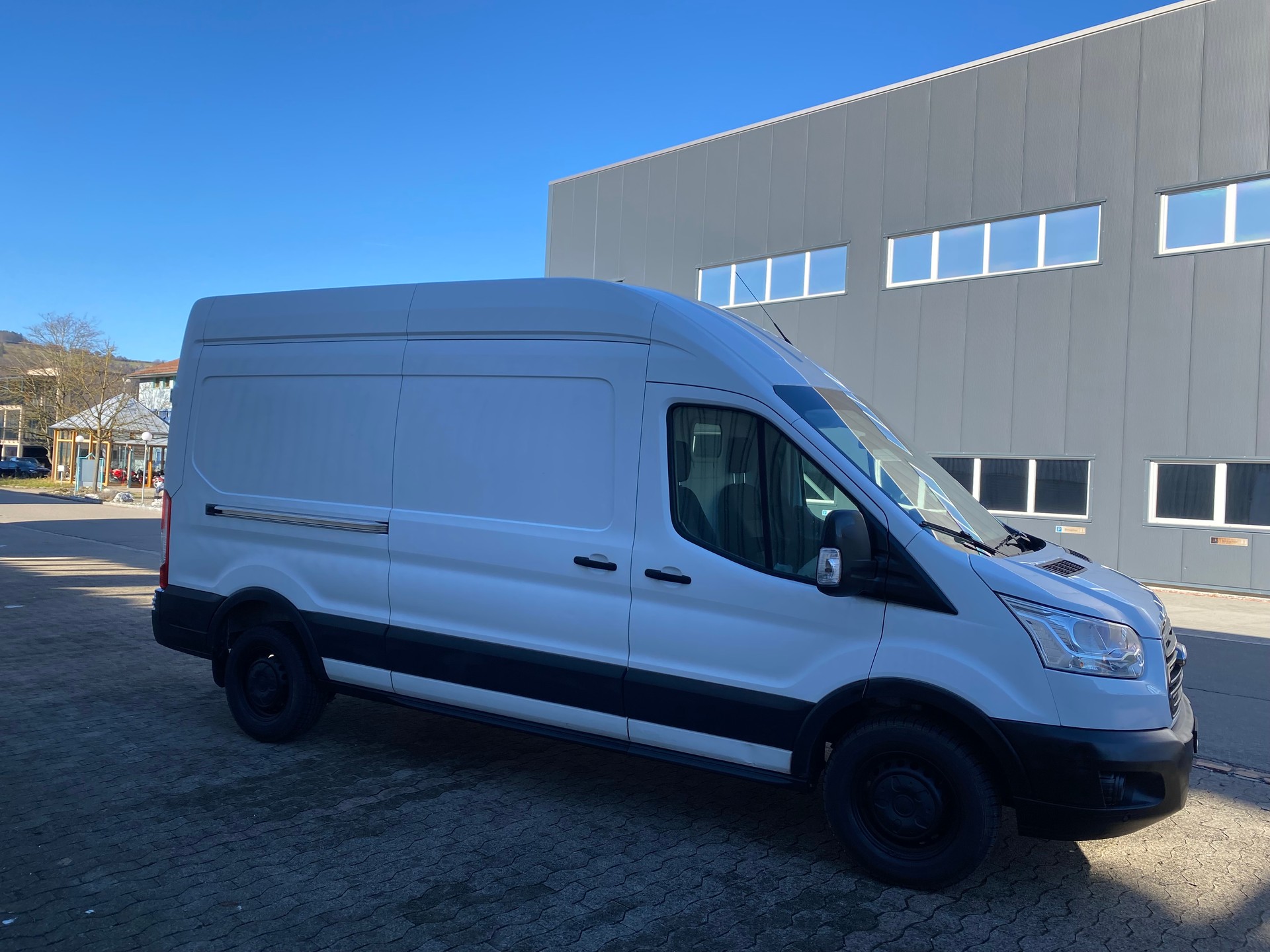 FORD Transit Van 350 L3 Trend 2.0 TDCi 130 FWD-image-4