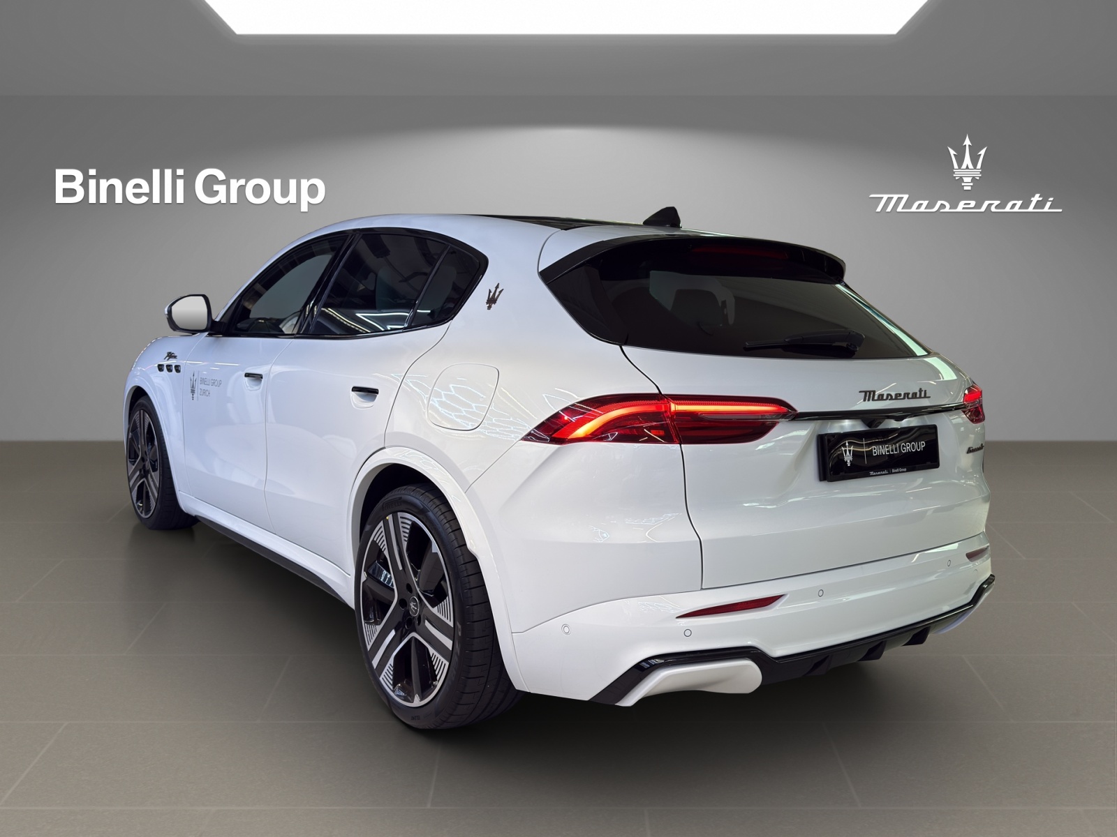 MASERATI Grecale Folgore 105kWh - 1.99% Leasing-showroom-element-3